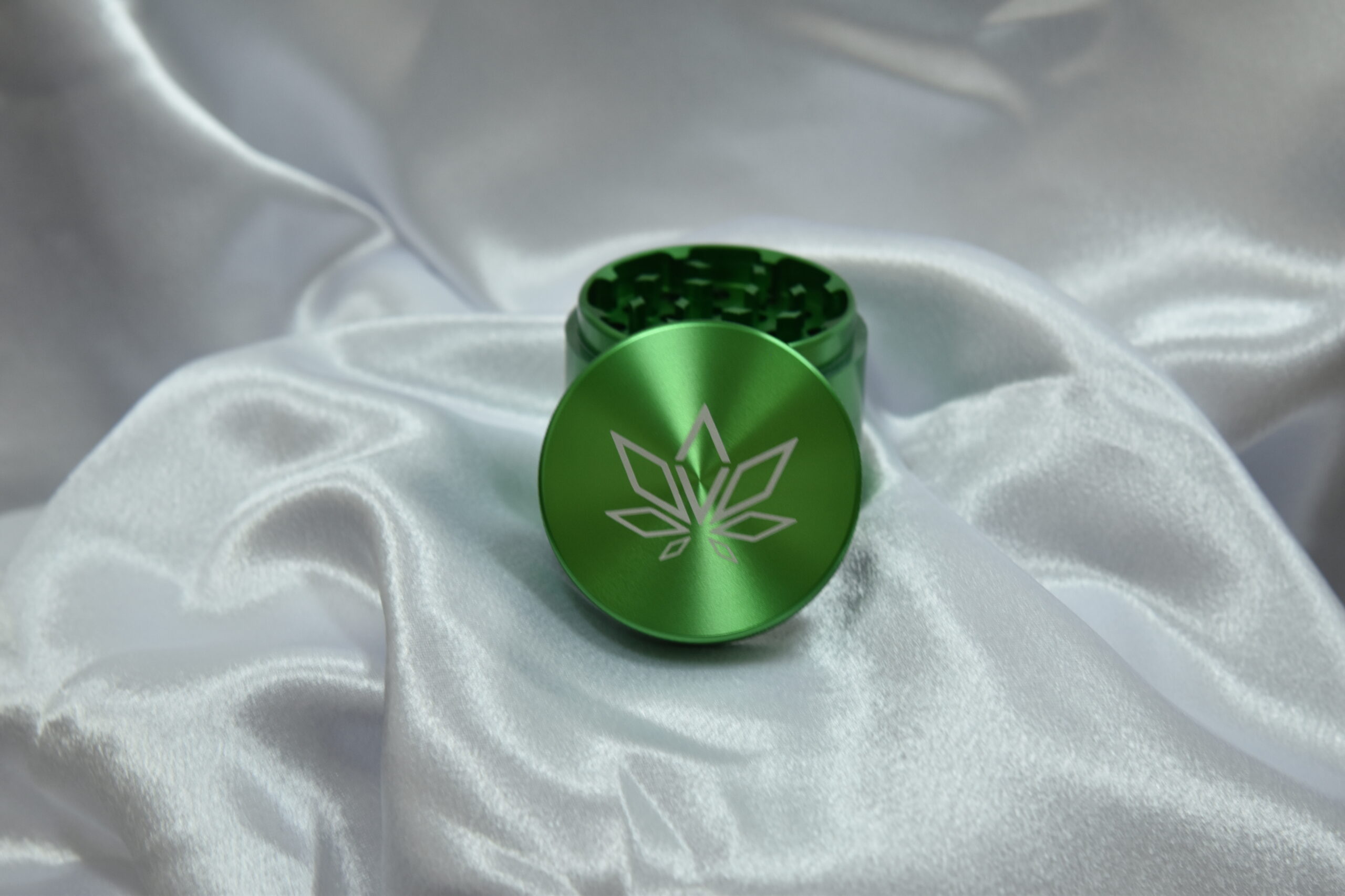 Medium Elevate Grinder (Green)