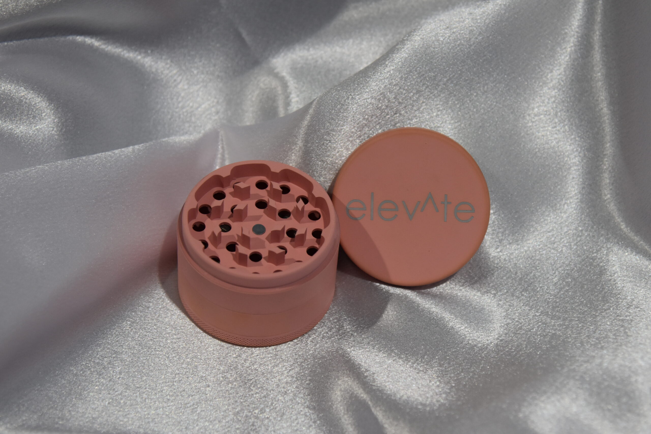 Elevate Grinder Matte (Pink)
