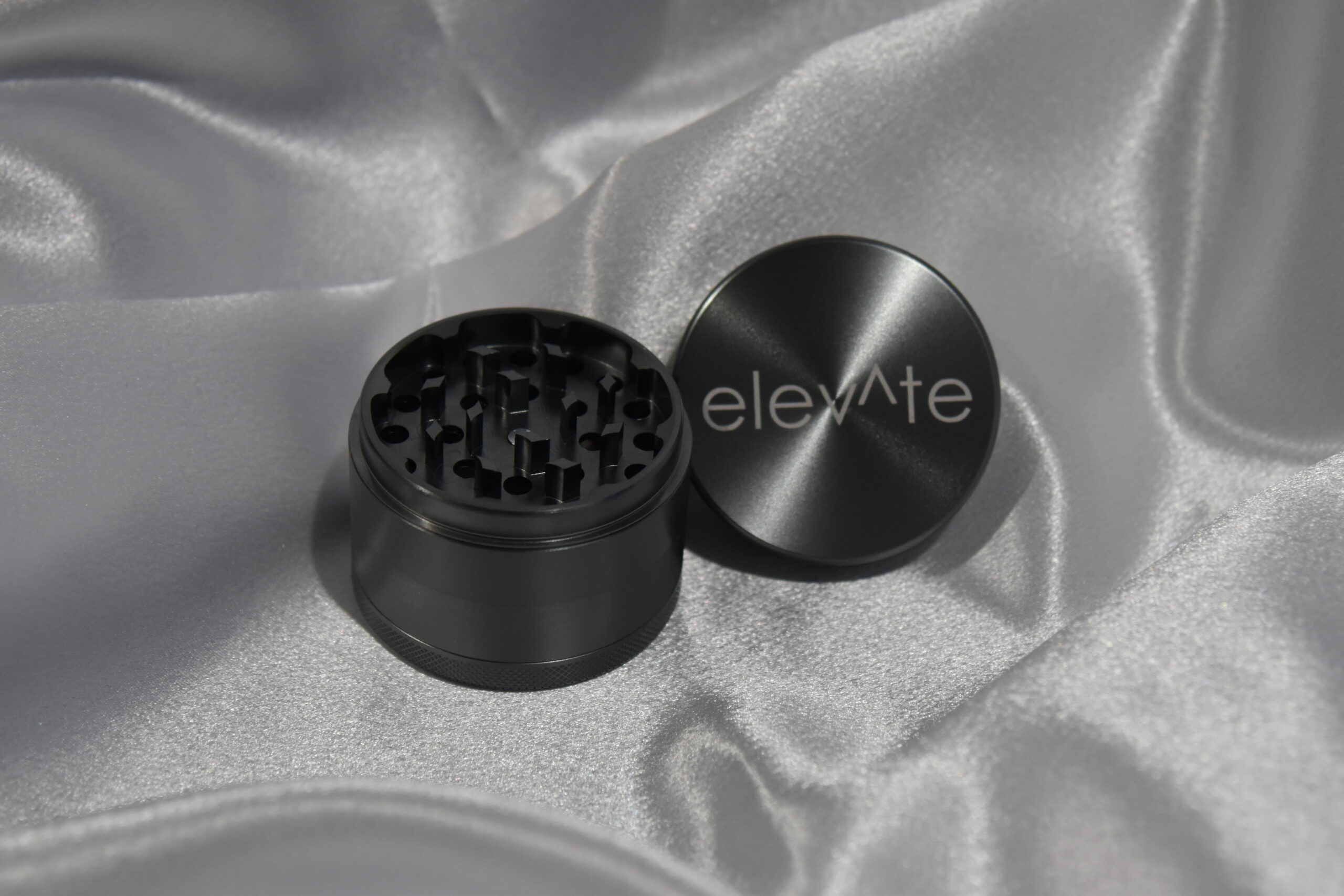 Elevate Grinder (Grey)
