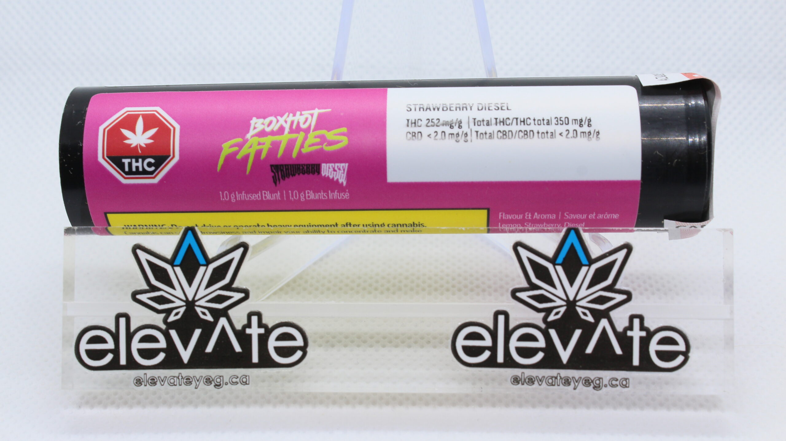 BOXHOT Strawberry Diesel Infused Blunt 1 x 1g - Sativa uncategorized at Elevate Cannabis Co., Edmonton